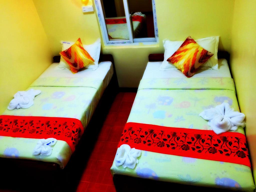Everest Hotel Γιανγκόν Εξωτερικό φωτογραφία