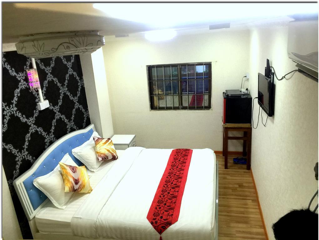 Everest Hotel Γιανγκόν Εξωτερικό φωτογραφία