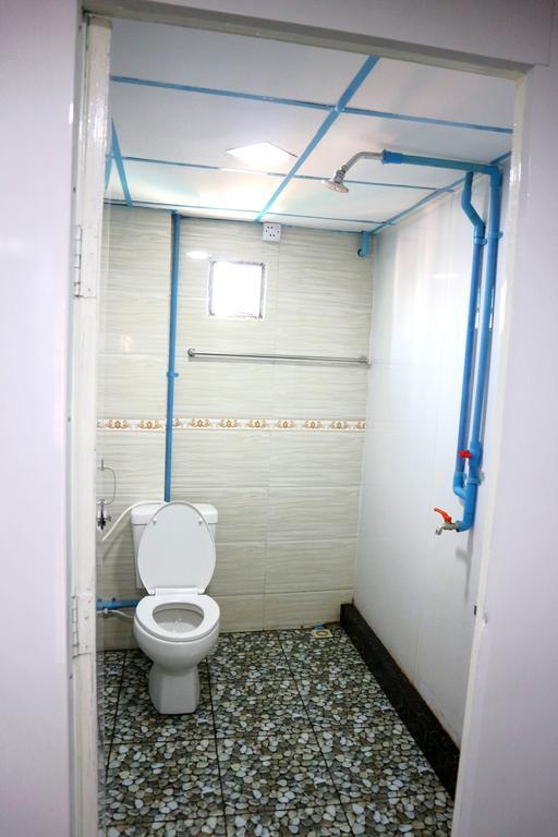 Everest Hotel Γιανγκόν Εξωτερικό φωτογραφία