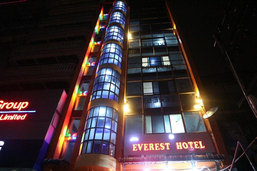 Everest Hotel Γιανγκόν Εξωτερικό φωτογραφία